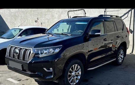 Toyota Land Cruiser Prado 150 рестайлинг 2, 2018 год, 5 650 000 рублей, 3 фотография