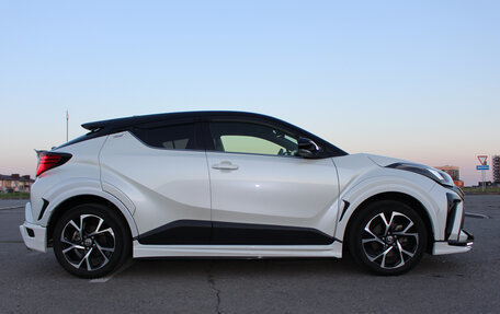 Toyota C-HR I рестайлинг, 2021 год, 3 200 000 рублей, 6 фотография