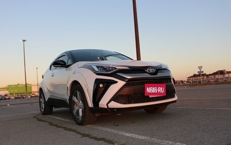 Toyota C-HR I рестайлинг, 2021 год, 3 200 000 рублей, 21 фотография