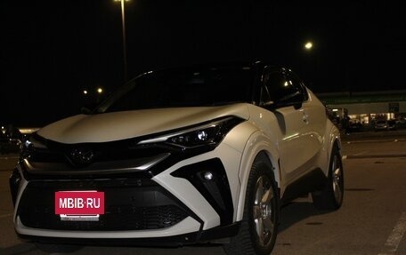 Toyota C-HR I рестайлинг, 2021 год, 3 200 000 рублей, 36 фотография