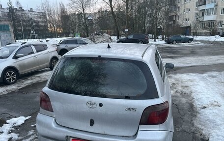 Toyota Yaris I рестайлинг, 1999 год, 198 000 рублей, 2 фотография