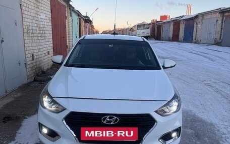 Hyundai Solaris II рестайлинг, 2019 год, 1 750 000 рублей, 2 фотография