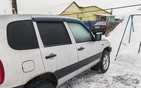 Chevrolet Niva I рестайлинг, 2003 год, 550 000 рублей, 2 фотография