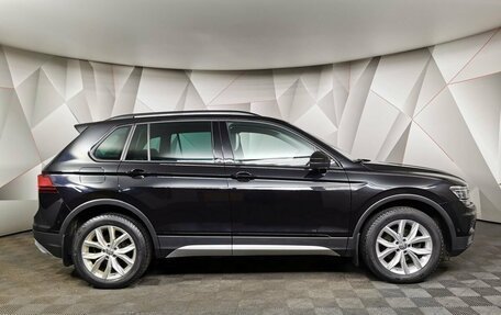 Volkswagen Tiguan II, 2019 год, 2 745 700 рублей, 6 фотография