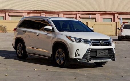 Toyota Highlander III, 2021 год, 3 522 000 рублей, 5 фотография