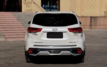 Toyota Highlander III, 2021 год, 3 522 000 рублей, 3 фотография