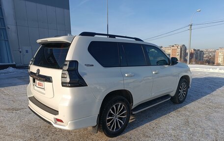 Toyota Land Cruiser Prado 150 рестайлинг 2, 2021 год, 9 130 000 рублей, 5 фотография