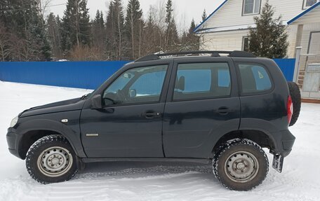 Chevrolet Niva I рестайлинг, 2016 год, 570 000 рублей, 2 фотография