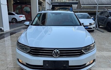 Volkswagen Passat B8 рестайлинг, 2018 год, 2 224 000 рублей, 2 фотография