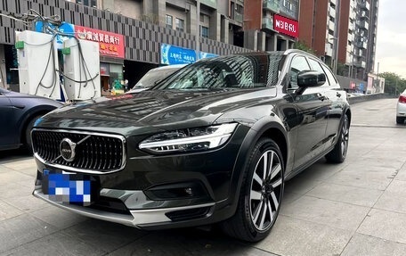 Volvo V90 Cross Country I рестайлинг, 2021 год, 4 990 000 рублей, 1 фотография