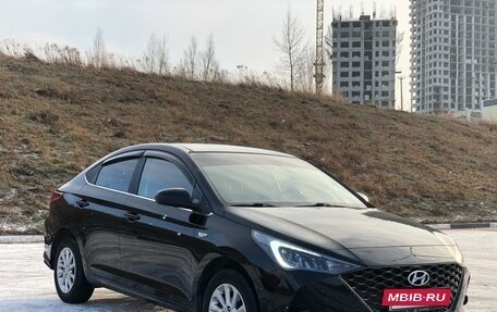 Hyundai Solaris II рестайлинг, 2021 год, 1 650 000 рублей, 3 фотография