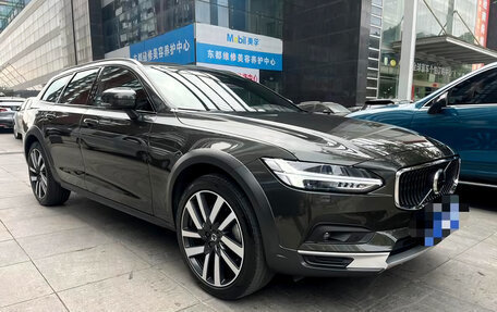 Volvo V90 Cross Country I рестайлинг, 2021 год, 4 990 000 рублей, 2 фотография