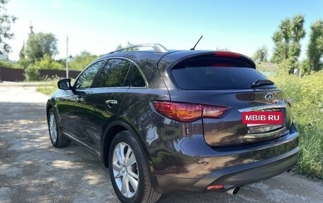 Infiniti FX II, 2011 год, 1 990 000 рублей, 10 фотография