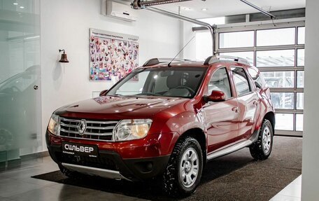 Renault Duster I рестайлинг, 2012 год, 915 000 рублей, 2 фотография