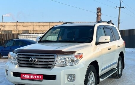 Toyota Land Cruiser 200, 2014 год, 4 600 000 рублей, 3 фотография