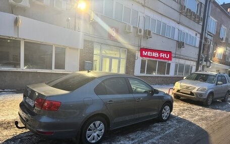 Volkswagen Jetta VI, 2013 год, 950 000 рублей, 4 фотография