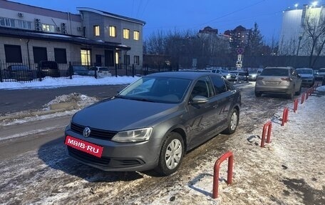 Volkswagen Jetta VI, 2013 год, 950 000 рублей, 6 фотография