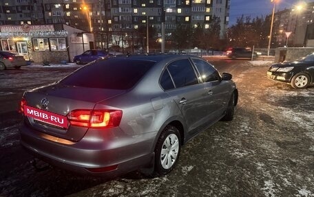 Volkswagen Jetta VI, 2013 год, 950 000 рублей, 12 фотография