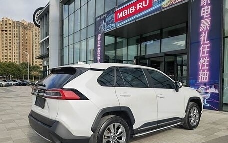 Toyota RAV4, 2021 год, 2 671 000 рублей, 4 фотография