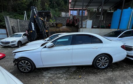 Mercedes-Benz E-Класс, 2018 год, 1 420 000 рублей, 5 фотография