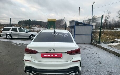 Hyundai Solaris II рестайлинг, 2017 год, 1 000 000 рублей, 1 фотография