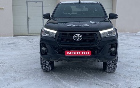 Toyota Hilux VIII, 2019 год, 3 600 000 рублей, 1 фотография