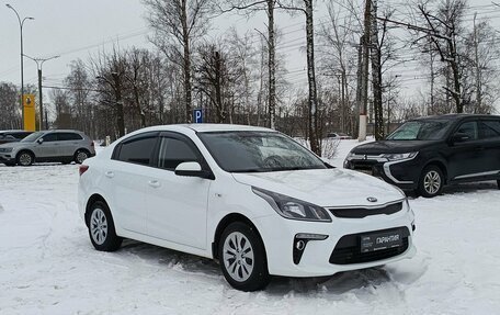 KIA Rio IV, 2018 год, 1 495 000 рублей, 3 фотография