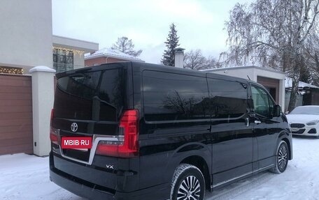 Toyota HiAce H300, 2019 год, 5 500 000 рублей, 4 фотография