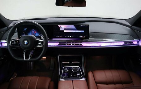 BMW 7 серия, 2024 год, 23 000 000 рублей, 11 фотография