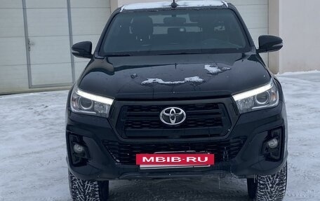 Toyota Hilux VIII, 2019 год, 3 600 000 рублей, 3 фотография