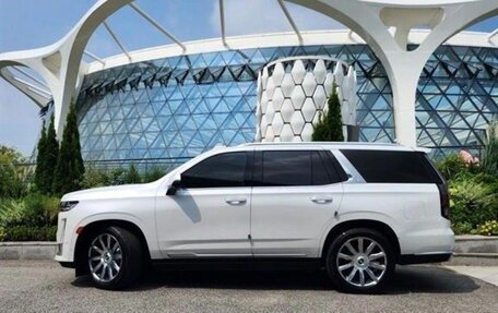 Cadillac Escalade V, 2022 год, 12 180 000 рублей, 3 фотография