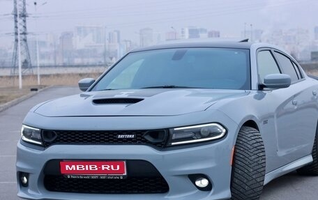 Dodge Charger, 2021 год, 5 900 000 рублей, 1 фотография