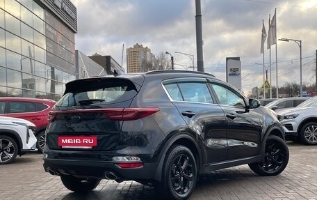 KIA Sportage IV рестайлинг, 2021 год, 2 649 000 рублей, 6 фотография