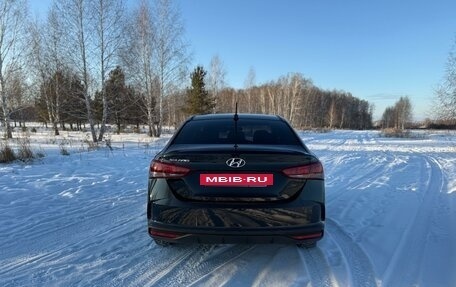 Hyundai Solaris II рестайлинг, 2021 год, 1 850 000 рублей, 8 фотография