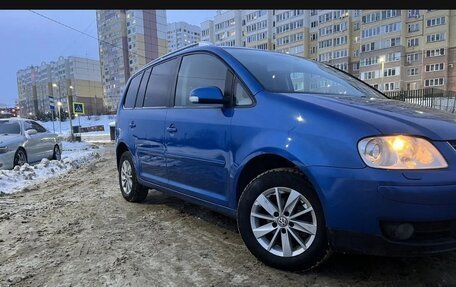 Volkswagen Touran III, 2003 год, 585 000 рублей, 9 фотография