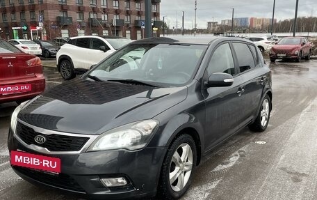 KIA cee'd I рестайлинг, 2011 год, 670 000 рублей, 2 фотография