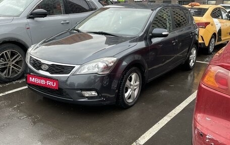 KIA cee'd I рестайлинг, 2011 год, 670 000 рублей, 12 фотография