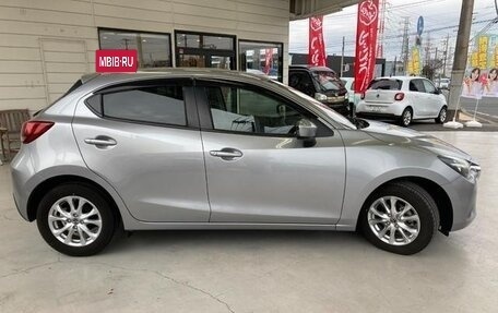 Mazda Demio IV, 2014 год, 832 000 рублей, 4 фотография