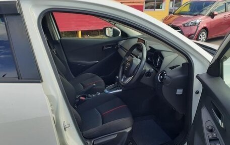 Mazda Demio IV, 2015 год, 832 000 рублей, 9 фотография