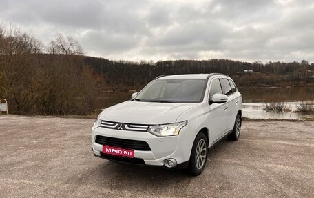 Mitsubishi Outlander III рестайлинг 3, 2012 год, 1 450 000 рублей, 1 фотография