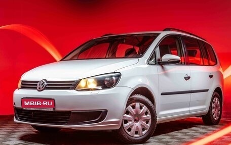 Volkswagen Touran III, 2014 год, 745 000 рублей, 1 фотография