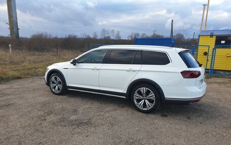 Volkswagen Passat B8 рестайлинг, 2020 год, 4 400 000 рублей, 5 фотография