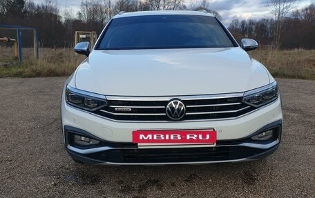 Volkswagen Passat B8 рестайлинг, 2020 год, 4 400 000 рублей, 12 фотография