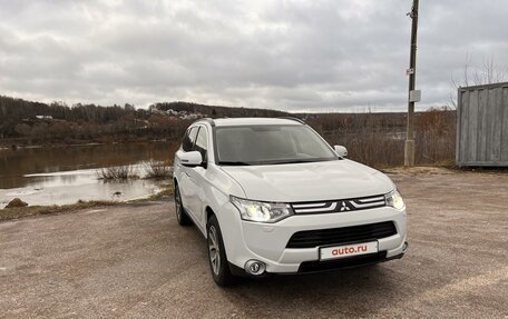 Mitsubishi Outlander III рестайлинг 3, 2012 год, 1 450 000 рублей, 3 фотография