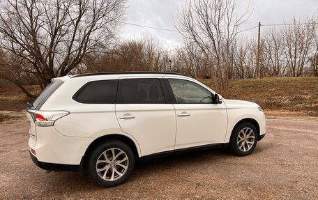 Mitsubishi Outlander III рестайлинг 3, 2012 год, 1 450 000 рублей, 5 фотография