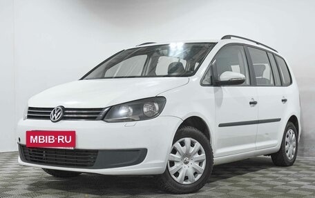 Volkswagen Touran III, 2014 год, 745 000 рублей, 2 фотография