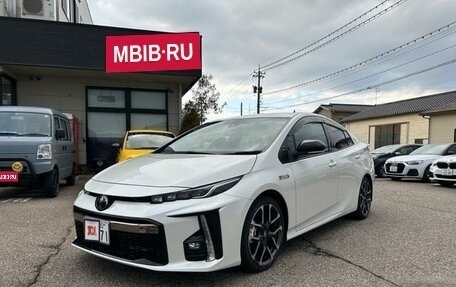 Toyota Prius IV XW50, 2022 год, 1 750 001 рублей, 1 фотография