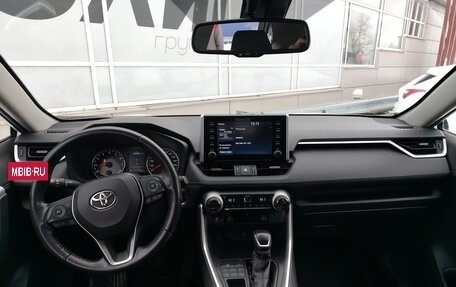 Toyota RAV4, 2020 год, 2 998 000 рублей, 5 фотография