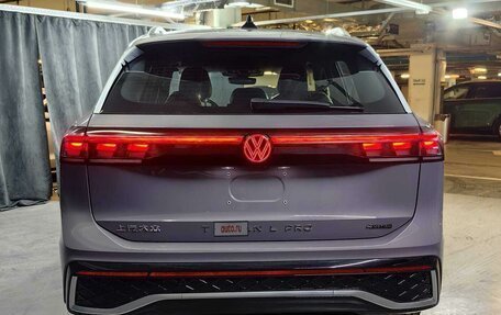 Volkswagen Tiguan, 2024 год, 5 850 000 рублей, 7 фотография