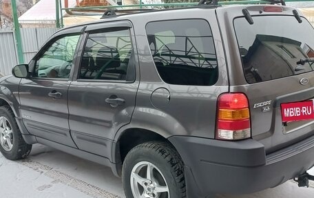 Ford Escape II, 2002 год, 675 000 рублей, 1 фотография